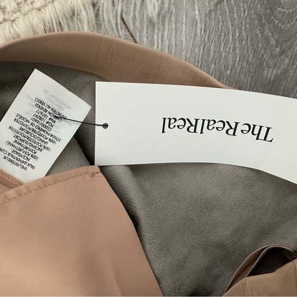 Alice + Olivia Tan Vegan Leather Shorts - Picture 6 of 6